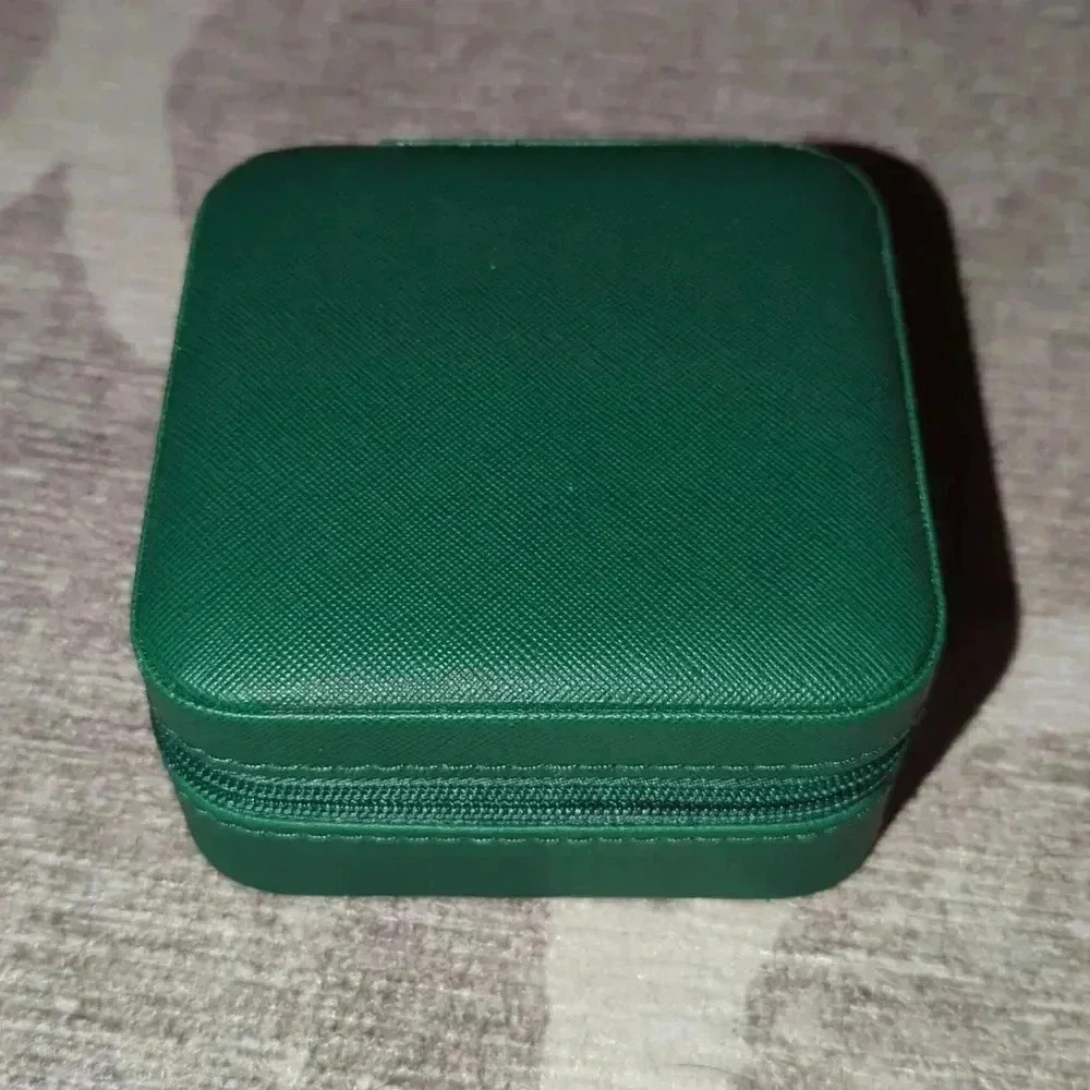 Green Travel Jewelry Case with Mirror, Vegan Leather, Gifts for Women - Picture 2 of 5